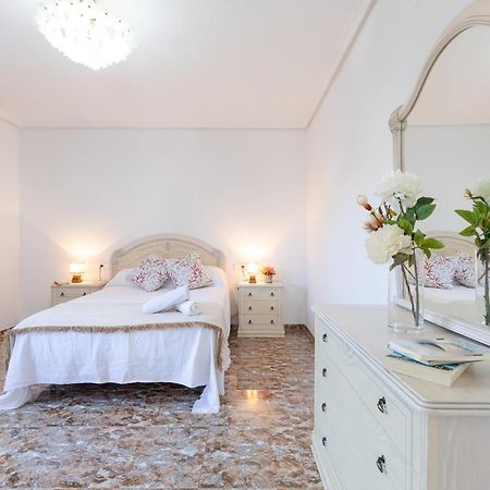 Tángel Fidalsa Grand White House 빌라 외부 사진
